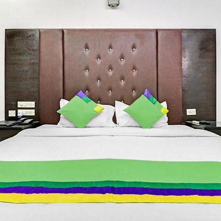 Treebo Trend Exotica Opp Sector 62 Hotel Газиабад Екстериор снимка