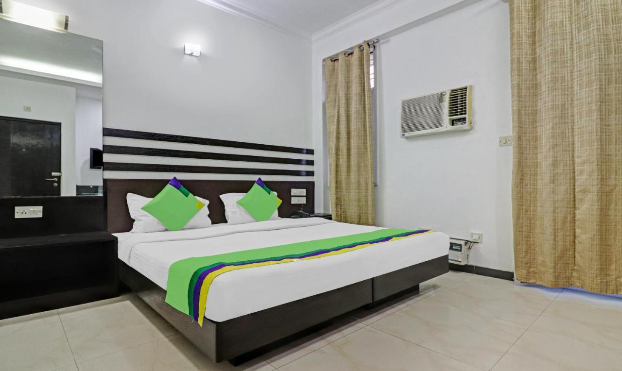 Treebo Trend Exotica Opp Sector 62 Hotel Газиабад Екстериор снимка