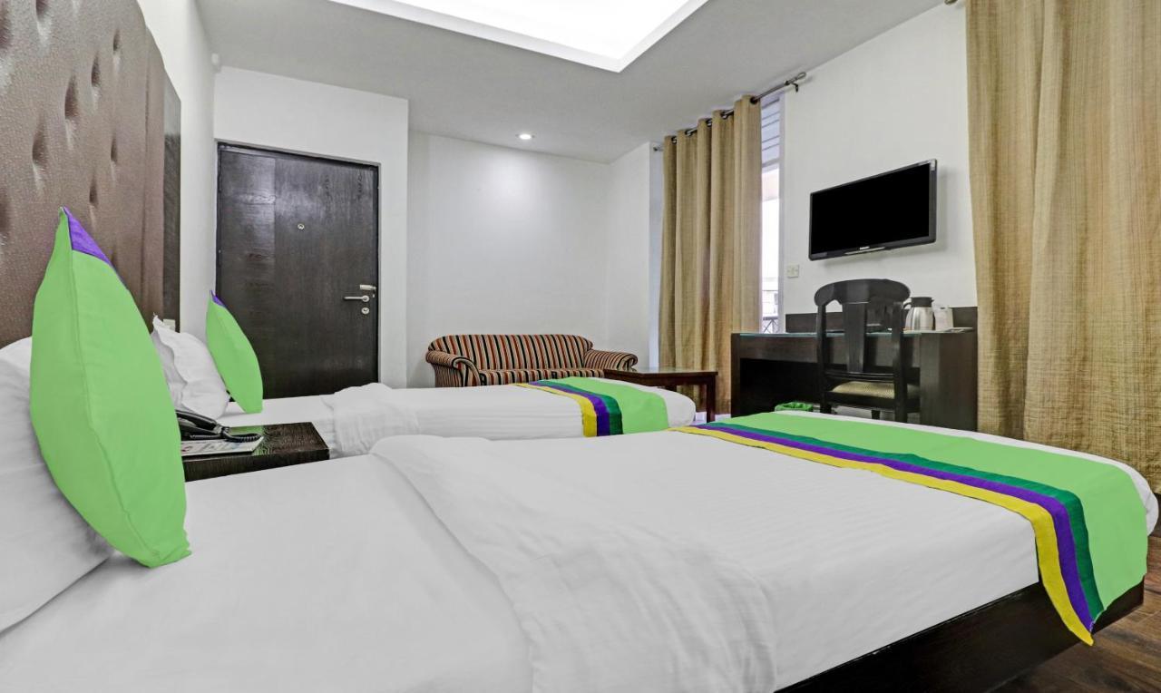 Treebo Trend Exotica Opp Sector 62 Hotel Газиабад Екстериор снимка