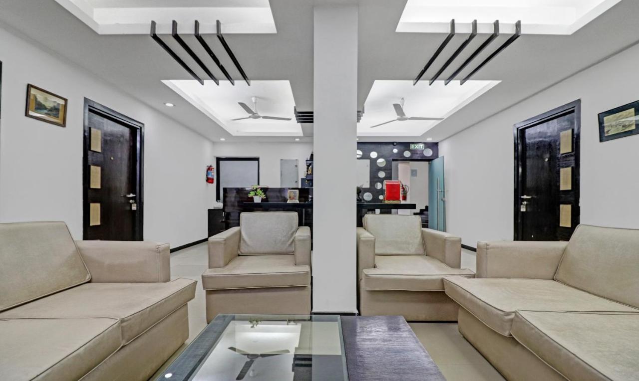 Treebo Trend Exotica Opp Sector 62 Hotel Газиабад Екстериор снимка